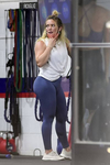 Hilary Duff in yoga pants