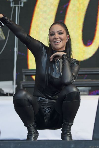 Tula Paulinea Contostavlos